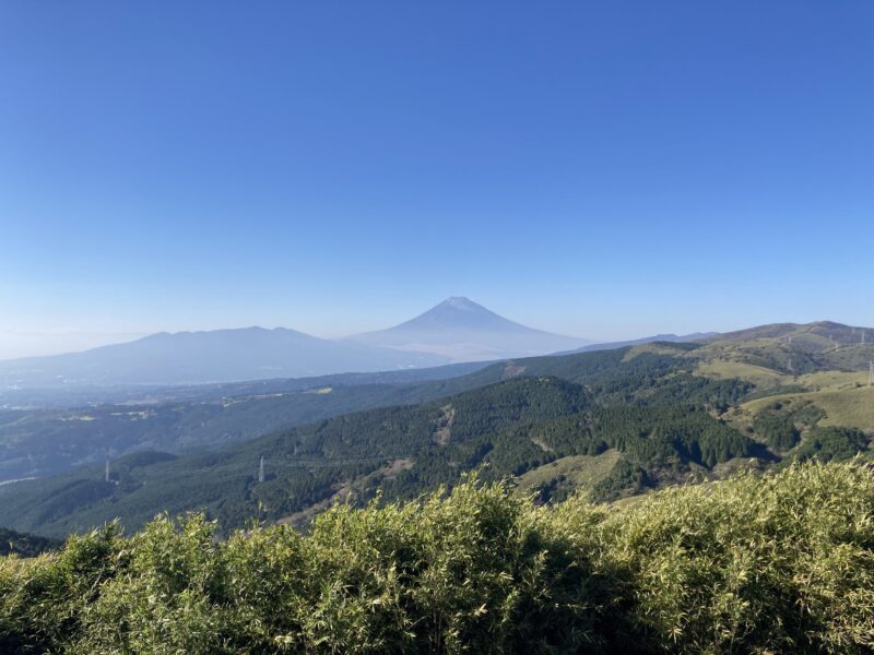 十国峠から富士山を見る
